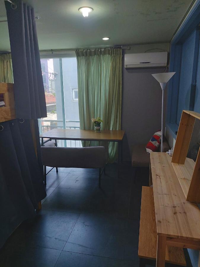 Buzz Guesthouse Hostel โซล ภายนอก รูปภาพ