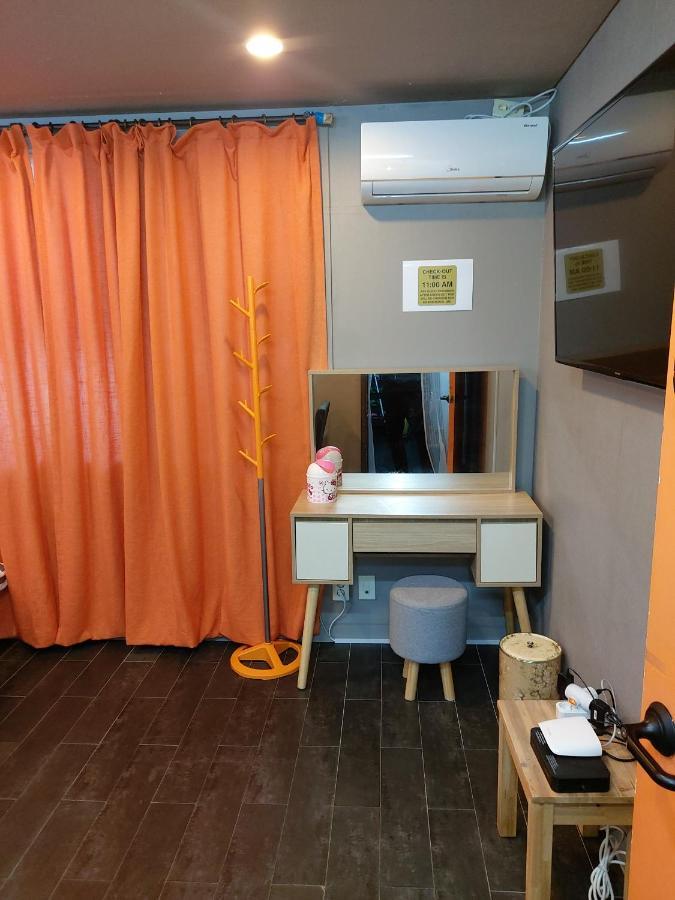 Buzz Guesthouse Hostel โซล ภายนอก รูปภาพ