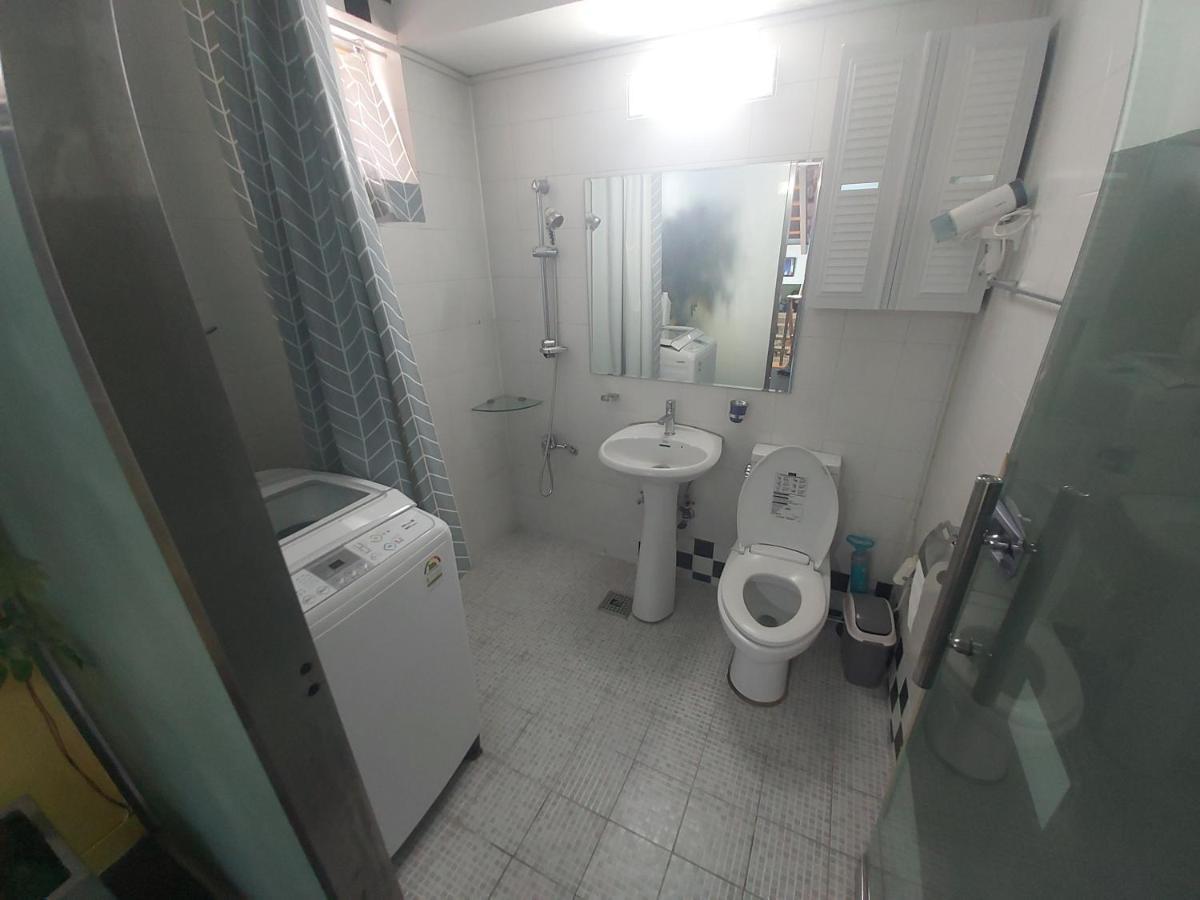 Buzz Guesthouse Hostel โซล ภายนอก รูปภาพ