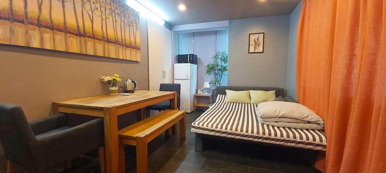 Buzz Guesthouse Hostel โซล ภายนอก รูปภาพ