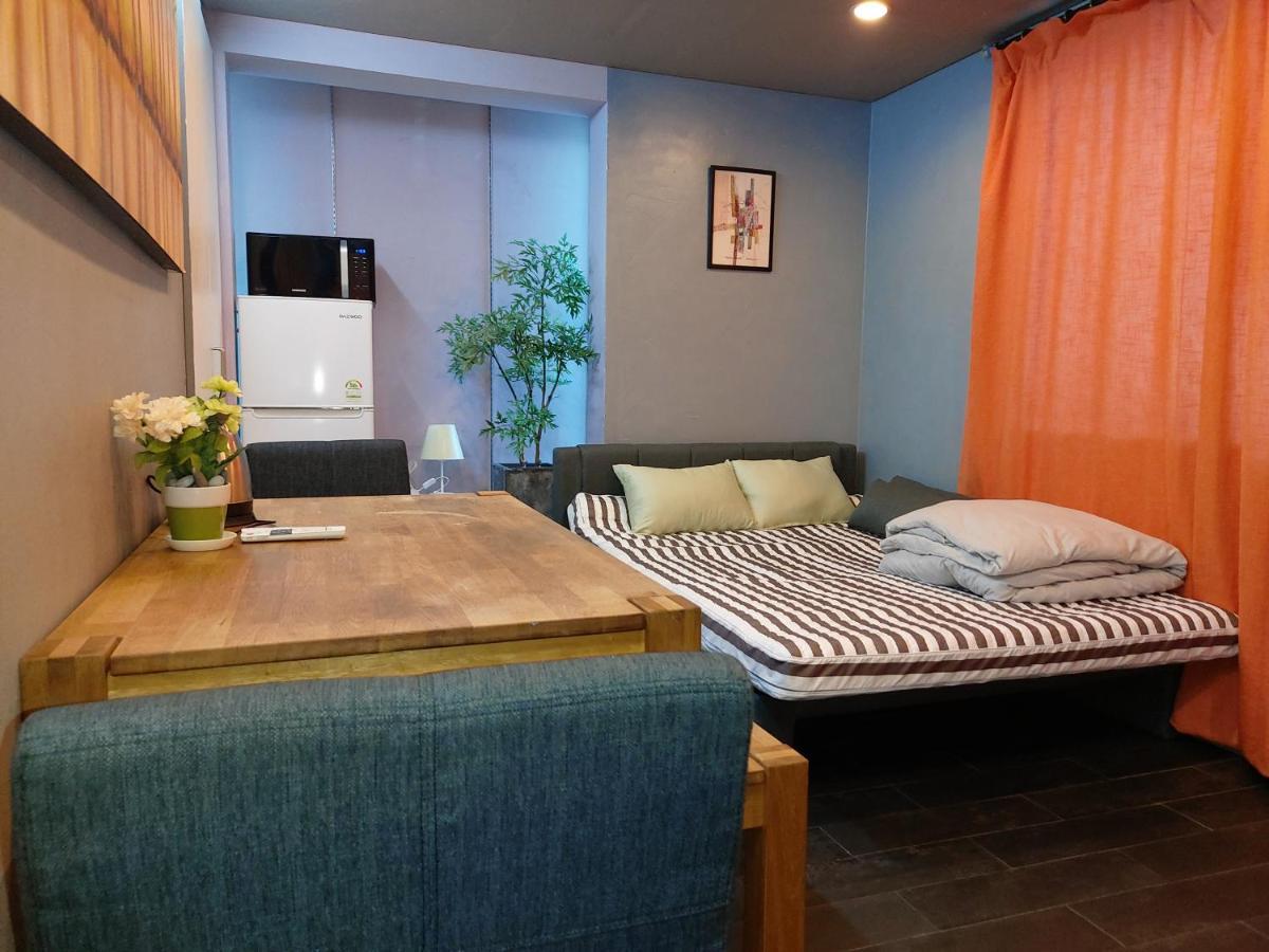 Buzz Guesthouse Hostel โซล ภายนอก รูปภาพ