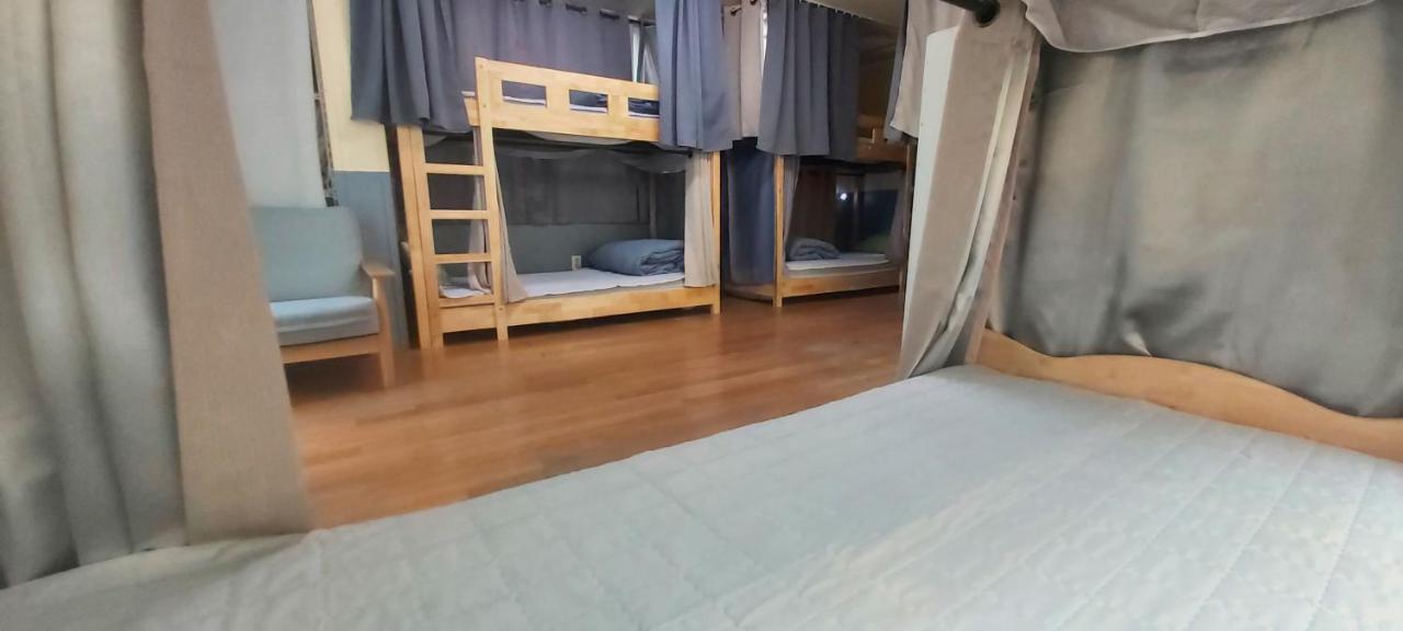 Buzz Guesthouse Hostel โซล ภายนอก รูปภาพ